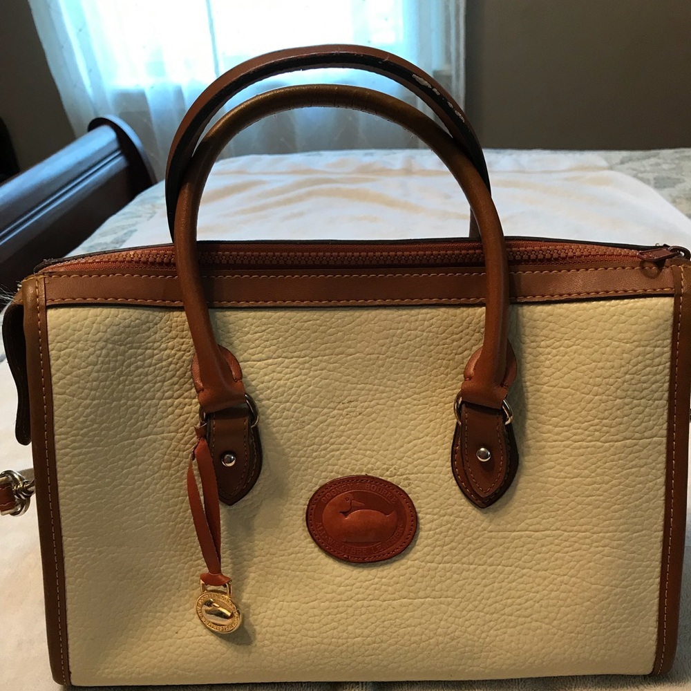 Dooney and bourke leather bag